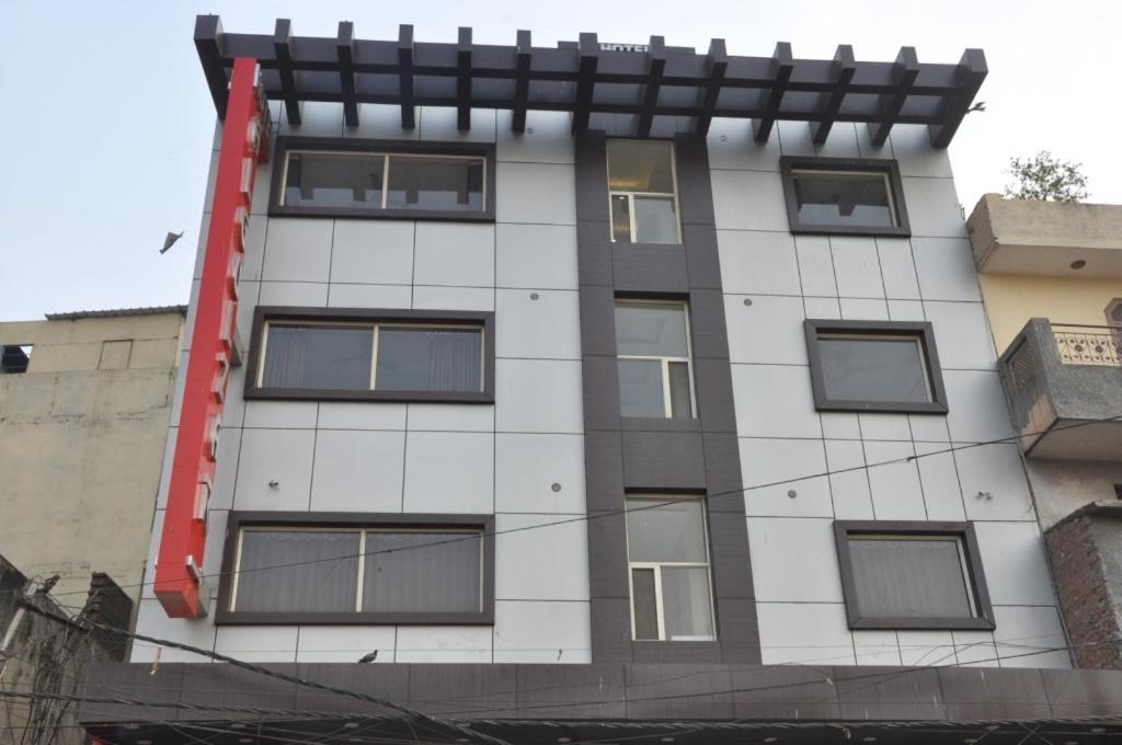 Hotel Al Gulzar Делхи Екстериор снимка