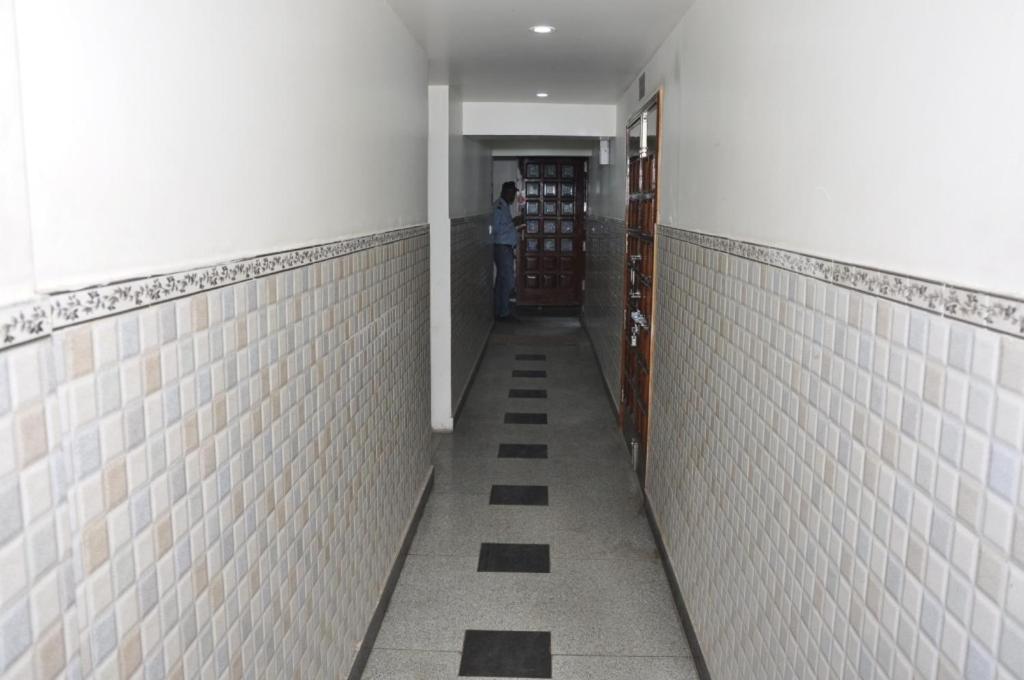 Hotel Al Gulzar Делхи Екстериор снимка