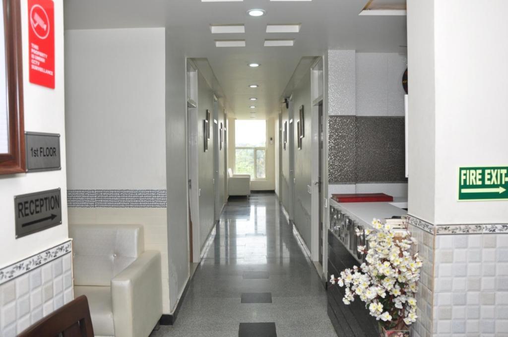 Hotel Al Gulzar Делхи Екстериор снимка